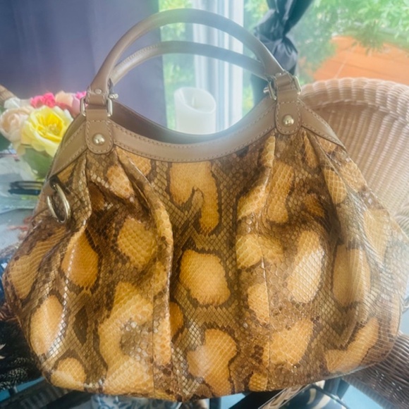 Gucci Large Sukey Python Leather!!! EXCELLENT CONDITION!! AMAZING PRICE!!!! - Picture 4 of 16